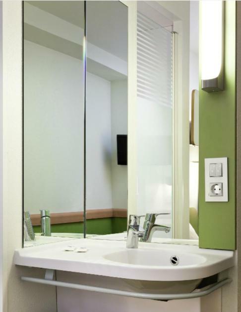 Ibis Budget Bradford Luaran gambar